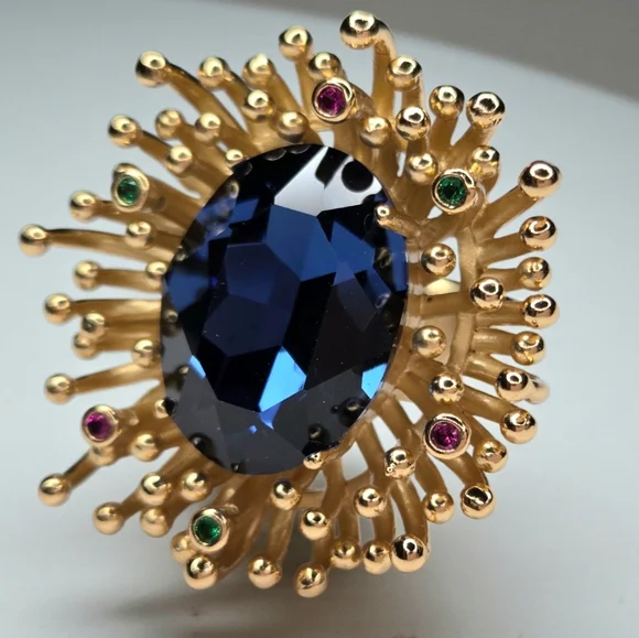 18k Gold Plated Sapphire Crystal Fire Works Massive Statement Ring - Picture 5 of 5